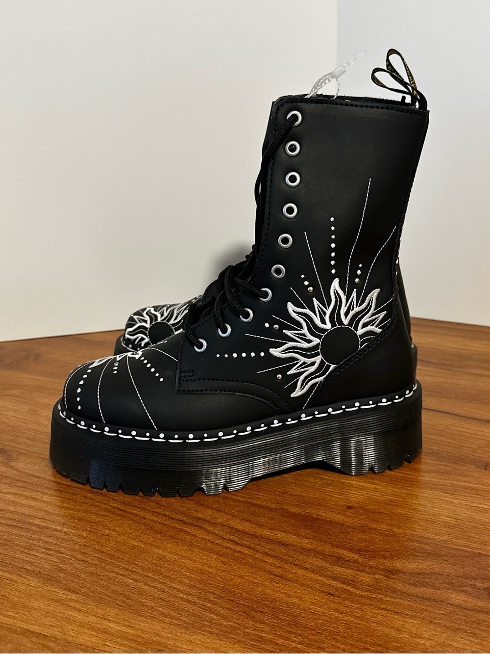 Dr. Martens Jadon Hi Solar Flare Boots - Wmns 7 - Picture 5 of 10